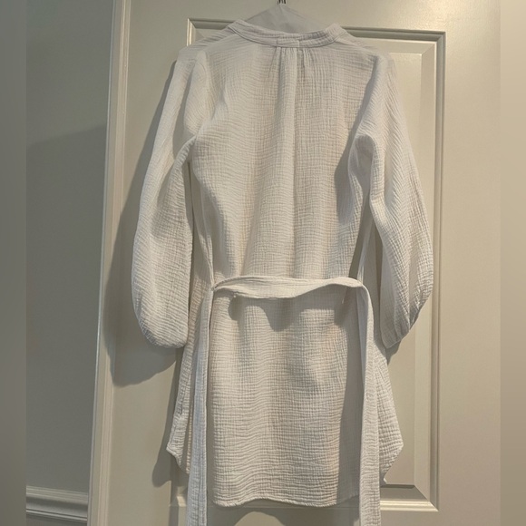 La Made white gauze coverup - Picture 4 of 5